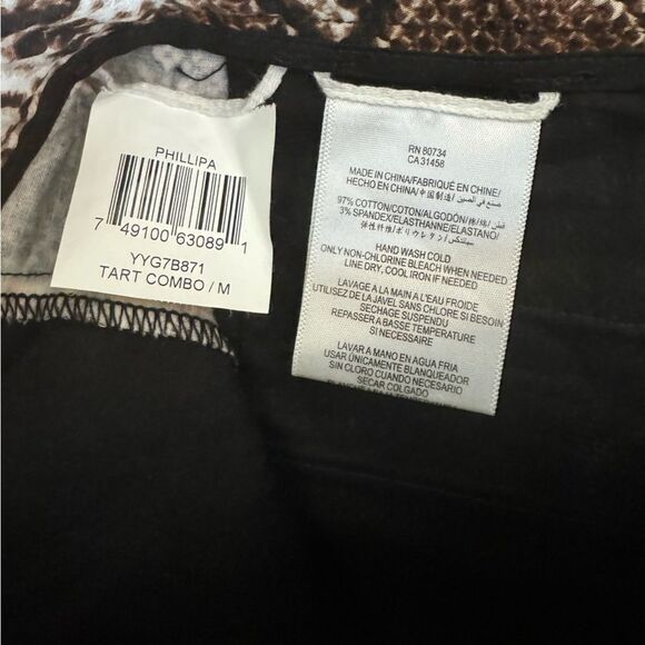 BCBG Maxazria Women’s Black/Brown Snake Print Shorts - Medium - Picture 7 of 8